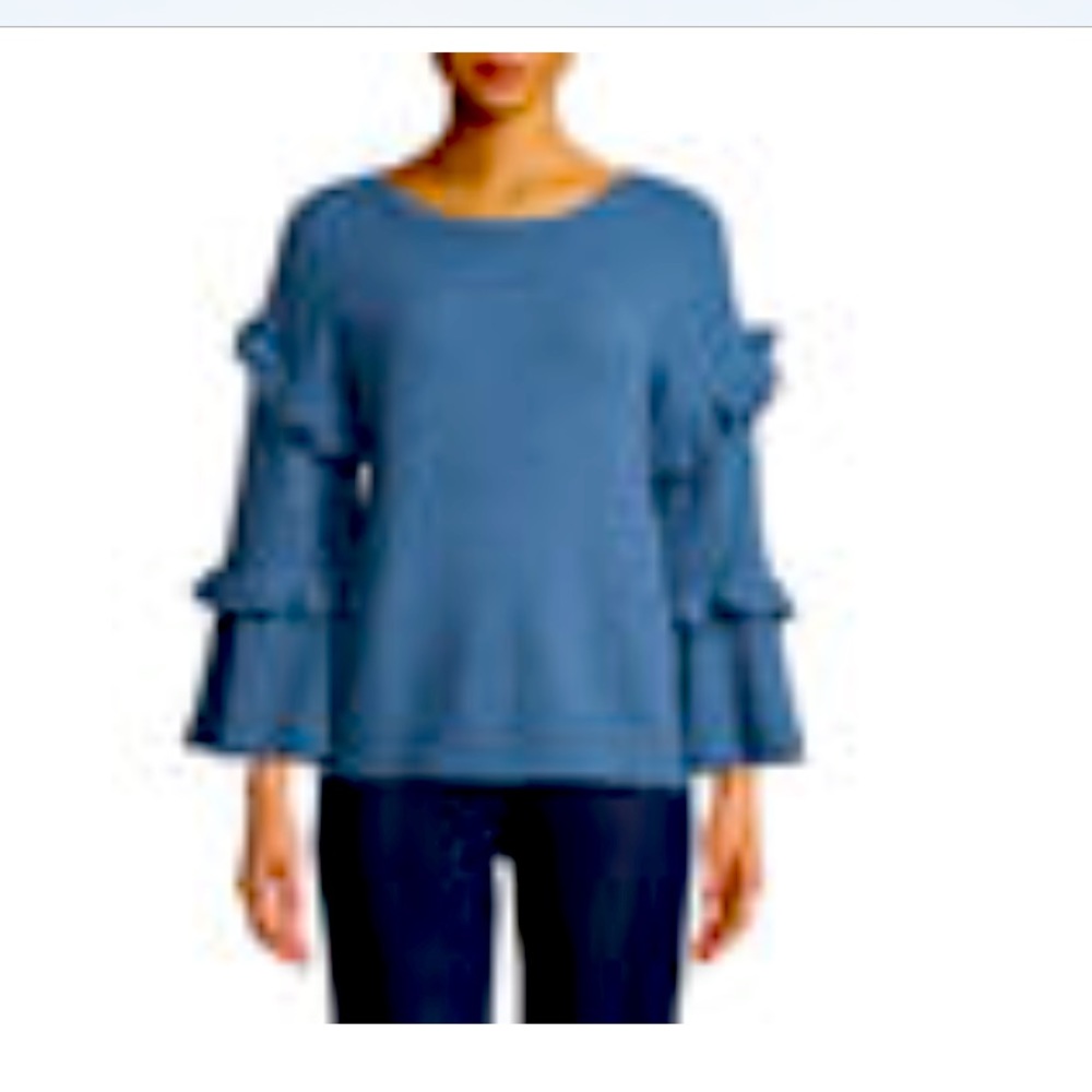 Knit sweater with ruffled sleeves